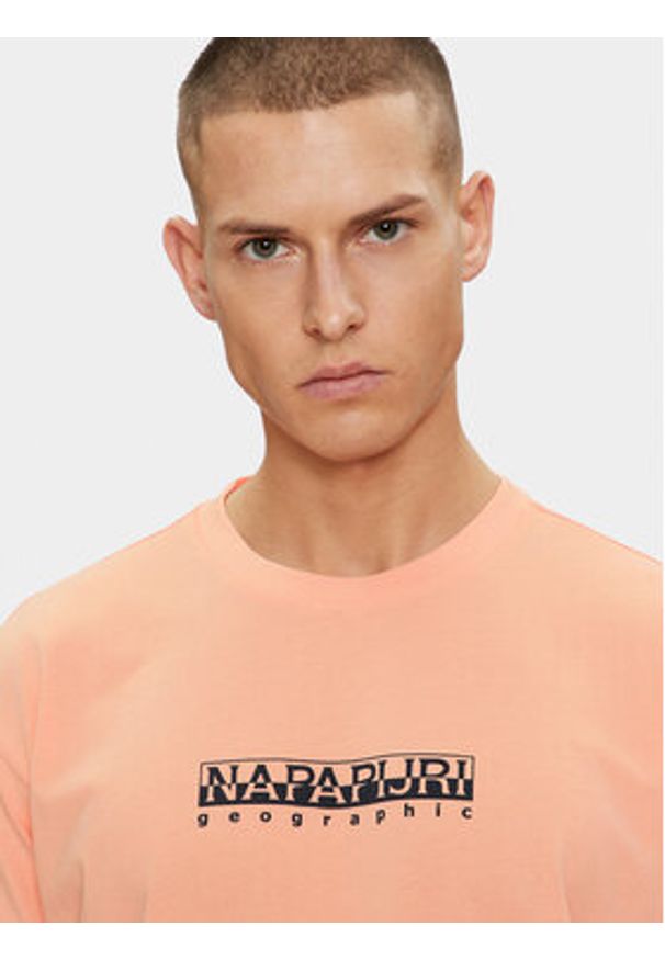 Napapijri T-Shirt NP0A4H8S Różowy Regular Fit. Kolor: różowy. Materiał: bawełna