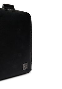 Calvin Klein Saszetka Emblem Hw Sling LV04D3292G Czarny. Kolor: czarny. Materiał: skóra #5