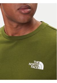 The North Face T-Shirt Redbox NF0A87NP Zielony Regular Fit. Kolor: zielony. Materiał: bawełna #5