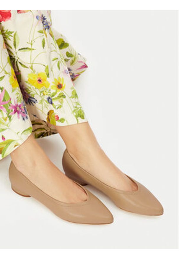 Lasocki Baleriny WYL4048-4Z Beżowy. Kolor: beżowy. Materiał: skóra