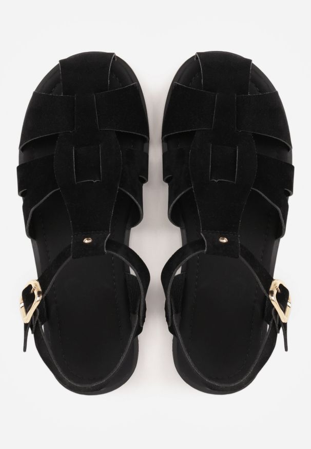 Born2be - Czarne Sandały Gladiatorki z Imitacji Nubuku z Klamerką Belenatia. Zapięcie: pasek. Kolor: czarny. Materiał: nubuk. Sezon: lato. Styl: klasyczny