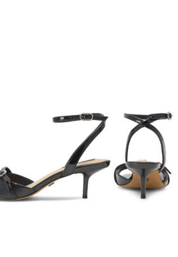 Nine West Sandały BYCCC02 Czarny. Kolor: czarny. Materiał: skóra