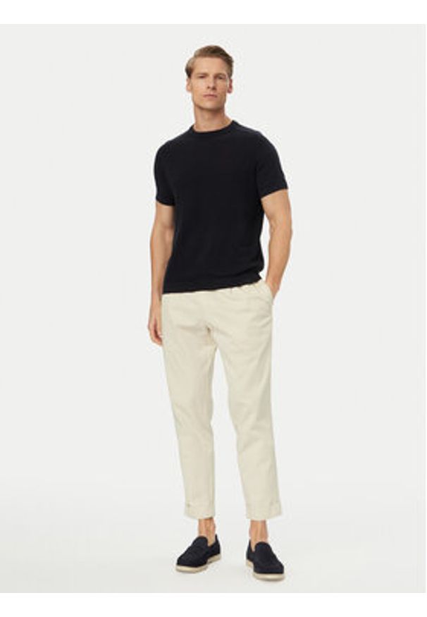 Bugatti T-Shirt 7200-15534E Granatowy Regular Fit. Kolor: niebieski. Materiał: bawełna