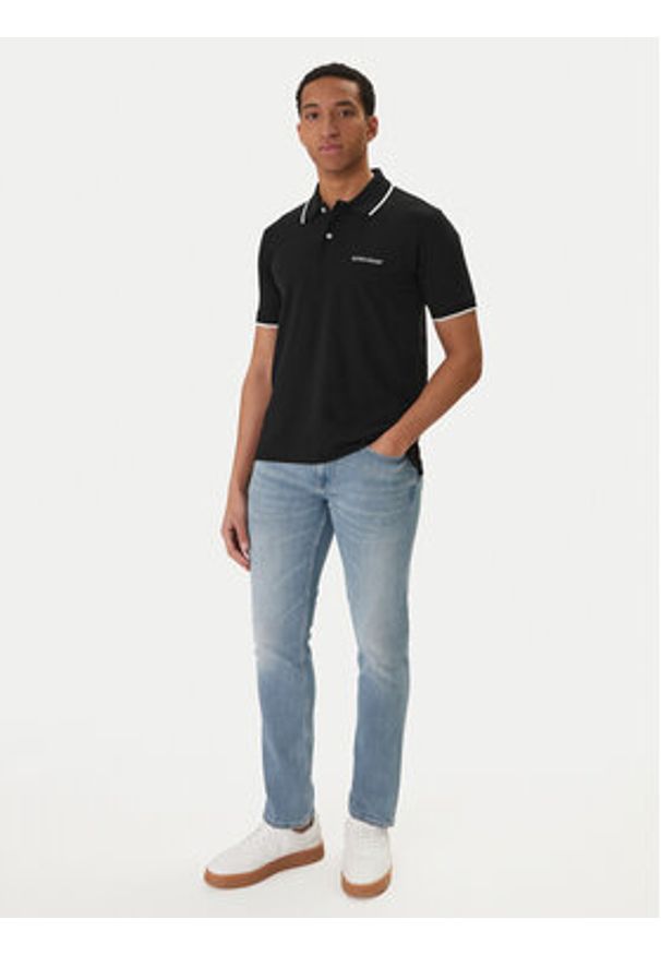 Guess Jeans Polo M6RP24 KCJV1 Czarny Regular Fit. Typ kołnierza: polo. Kolor: czarny. Materiał: bawełna