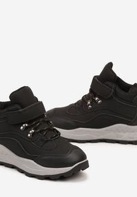 Born2be - Czarne Botki w Sportowym Stylu na Grubej Podeszwie Zapinane na Rzep Loreilith. Okazja: na uczelnię, na co dzień. Zapięcie: rzepy. Kolor: czarny. Materiał: jeans. Wzór: kolorowy. Styl: sportowy #3