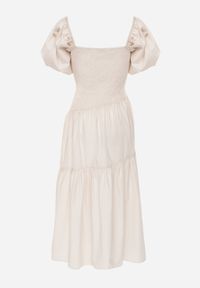 Renee - Beżowa Sukienka z Marszczeniem i Wiskozą Ozdobiona Bufiastymi Rękawami i Falbanką Monvia. Okazja: na co dzień, na imprezę. Kolor: beżowy. Materiał: wiskoza. Wzór: aplikacja. Typ sukienki: proste, dopasowane. Styl: elegancki, casual, wizytowy #6