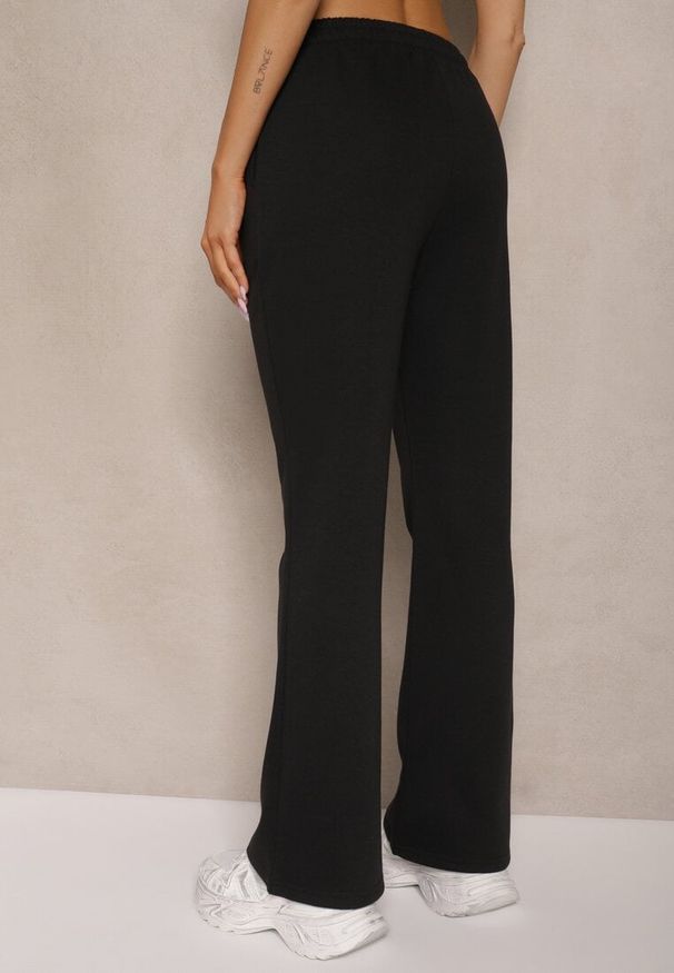 Renee - Czarne Dresowe Spodnie Flare z Gumką w Pasie Efranaria. Okazja: na co dzień. Kolor: czarny. Materiał: dresówka. Styl: klasyczny, elegancki, casual
