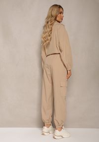 Renee - Beżowy Komplet Dresowy Spodnie Bojówki z Gumką w Pasie i Bluza na Suwak Zakończona Ściągaczem na Dole Tiazena. Kolor: beżowy. Materiał: dresówka