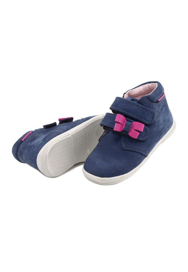 Mazurek Trzewiki Na Rzepy 1341 navy/pink granatowe różowe. Zapięcie: rzepy. Kolor: różowy, wielokolorowy, niebieski. Materiał: nubuk, skóra. Sezon: jesień, wiosna