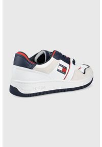 Tommy Jeans sneakersy kolor biały. Nosek buta: okrągły. Zapięcie: sznurówki. Kolor: biały. Materiał: włókno, guma, materiał