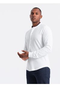 Ombre Clothing - Męska koszula bawełniana SLIM FIT ze stójką w kolorowe paski – biała V1. Okazja: na co dzień. Typ kołnierza: kołnierzyk stójkowy. Kolor: biały. Materiał: bawełna. Długość: długie. Wzór: kolorowy, paski. Styl: casual #7