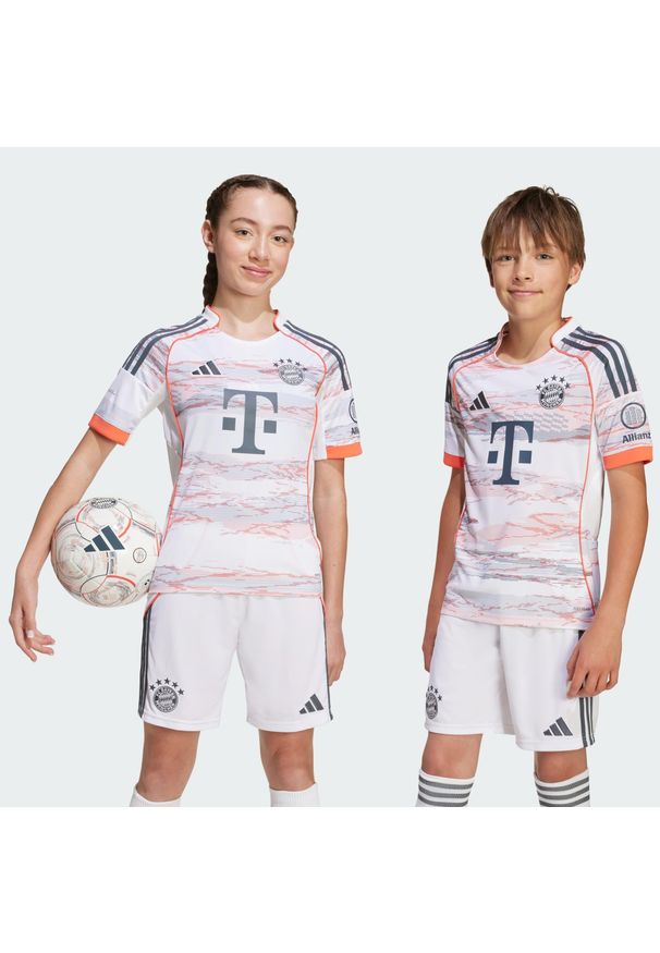 Adidas - Koszulka FC Bayern 25/26 Away Kids. Kolor: biały. Sport: piłka nożna