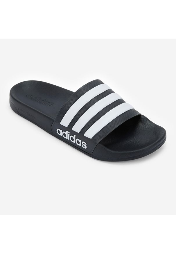 Klapki basenowe Adidas Adilette Shower. Kolor: biały, czarny, wielokolorowy. Styl: sportowy