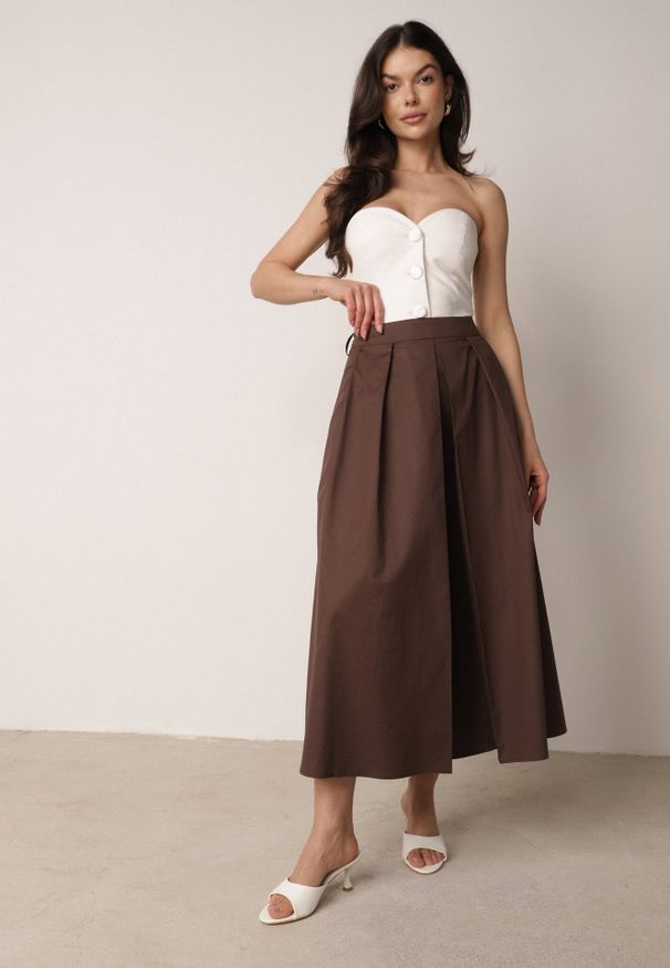 Born2be - Brązowa Rozkloszowana Spódnica z Bawełny z Szerokimi Plisami Malona. Okazja: na co dzień, do pracy. Kolor: brązowy. Materiał: bawełna. Styl: casual