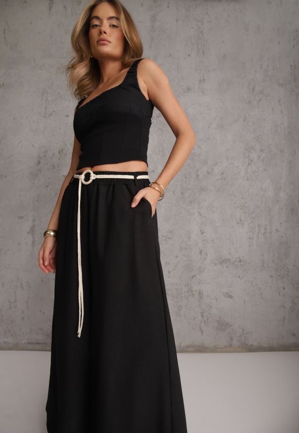 Renee - Czarne Wiskozowe Spodnie Typu Palazzo High Waist Ozdobione Paskiem Sznurkiem Alemea. Okazja: na co dzień. Stan: podwyższony. Kolor: czarny. Materiał: wiskoza. Długość: krótkie. Wzór: aplikacja. Styl: boho, casual