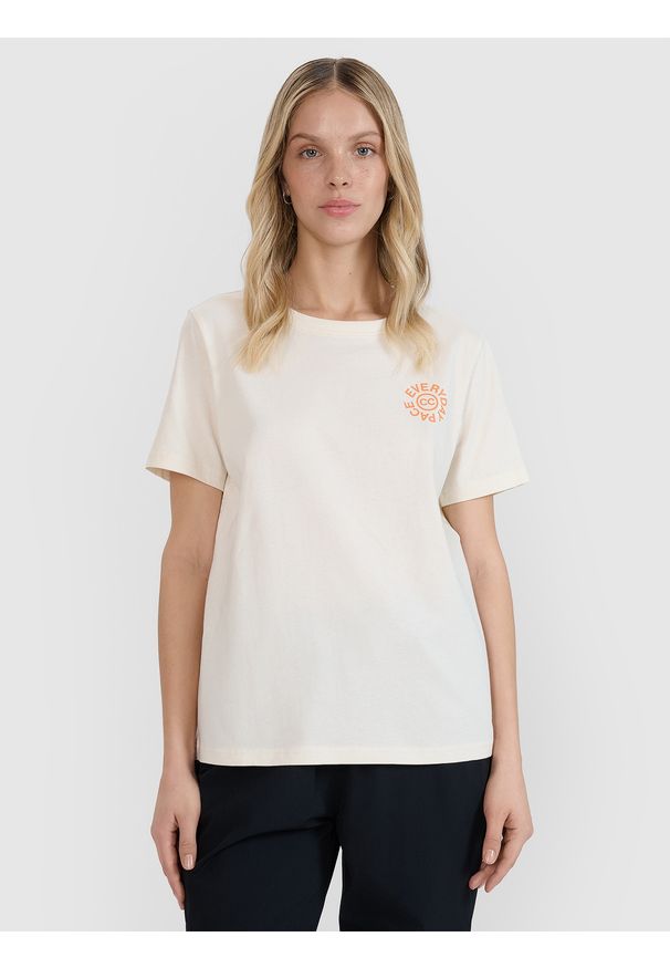 4f - 4F T-shirt oversize z nadrukiem damski - biały M. Okazja: na co dzień. Kolor: biały. Materiał: dzianina, jersey, bawełna. Długość rękawa: krótki rękaw. Długość: krótkie. Wzór: nadruk. Styl: casual, klasyczny, sportowy