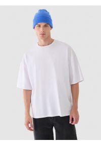 outhorn - T-shirt o kroju boxy gładki męski - biały. Kolor: biały. Materiał: dzianina, materiał, bawełna. Wzór: gładki