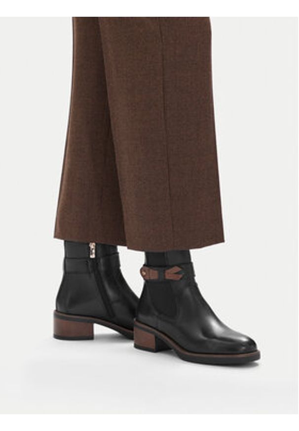 Lasocki Botki CEO-RST-6372-01 Czarny. Kolor: czarny. Materiał: skóra