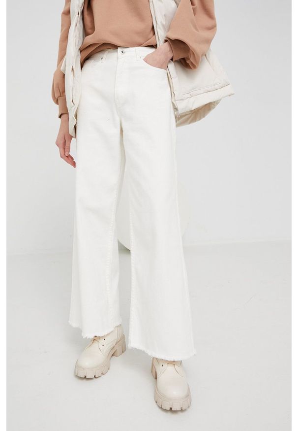 Answear Lab jeansy damskie high waist. Stan: podwyższony. Kolor: beżowy. Styl: wakacyjny