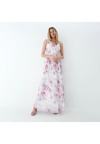 Mohito - Plisowana sukienka maxi w kwiaty - Różowy. Kolor: różowy. Wzór: kwiaty. Długość: maxi