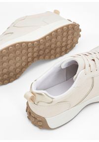 bonprix - Sneakersy z metalicznymi detalami. Kolor: beżowy #3