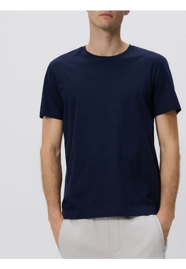 Reserved - T-shirt regular z modalem - granatowy. Kolor: niebieski. Materiał: dzianina