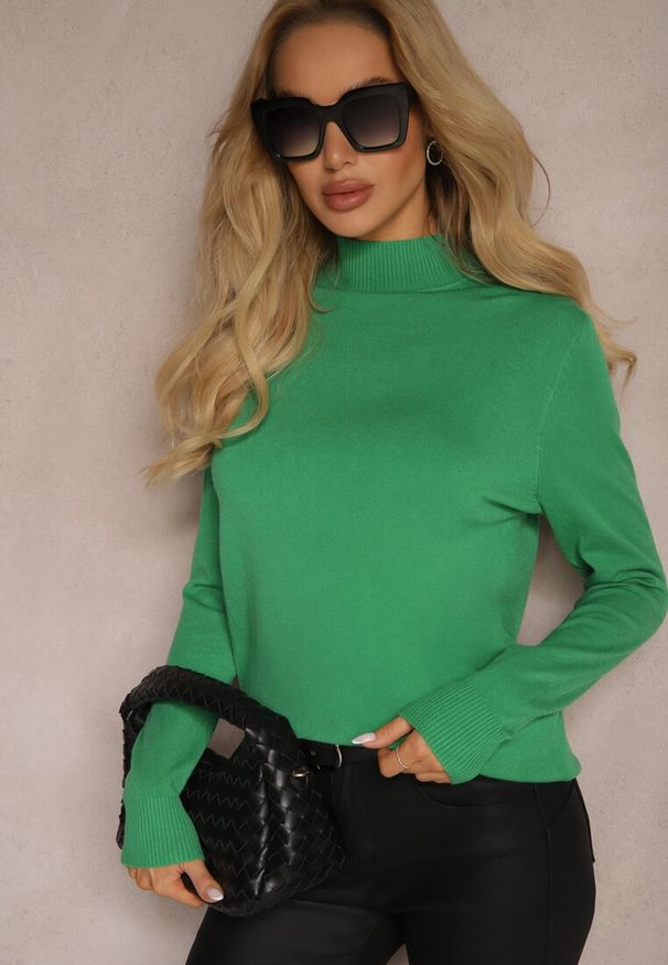 Renee - Zielony Casualowy Golf Arlotta. Okazja: na co dzień. Typ kołnierza: golf. Kolor: zielony. Materiał: jedwab, jeans, poliester, poliamid. Styl: casual