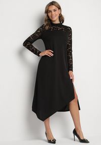 Born2be - Czarna Rozkloszowana Sukienka z Koronką i Stójką Edanith. Okazja: na co dzień. Typ kołnierza: kołnierzyk stójkowy. Kolor: czarny. Materiał: koronka. Długość rękawa: długi rękaw. Wzór: koronka. Typ sukienki: proste. Styl: casual, wizytowy #1