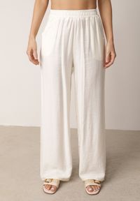 Born2be - Biały Rustykalny Komplet z Wiskozy i Lnu Spodnie i Bluzka z Haftem Acalerodia. Kolor: biały. Materiał: wiskoza, len. Wzór: haft #7