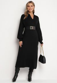 Born2be - Czarna Pudełkowa Sukienka Sweterkowa z Wiskozą Szerokimi Rękawami i Kołnierzykiem Rinfera. Kolor: czarny. Materiał: wiskoza. Typ sukienki: proste. Styl: wizytowy, elegancki #1