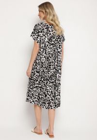 Born2be - Szara Sukienka z Wiskozy o Rozkloszowanym Kroju w Panterkę Luneira. Okazja: na co dzień. Kolor: szary. Materiał: wiskoza. Długość rękawa: krótki rękaw. Wzór: motyw zwierzęcy. Typ sukienki: rozkloszowane. Styl: klasyczny, casual #2