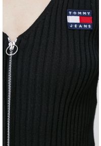 Tommy Jeans sweter damski kolor czarny lekki. Kolor: czarny. Materiał: dzianina, poliester. Długość rękawa: raglanowy rękaw