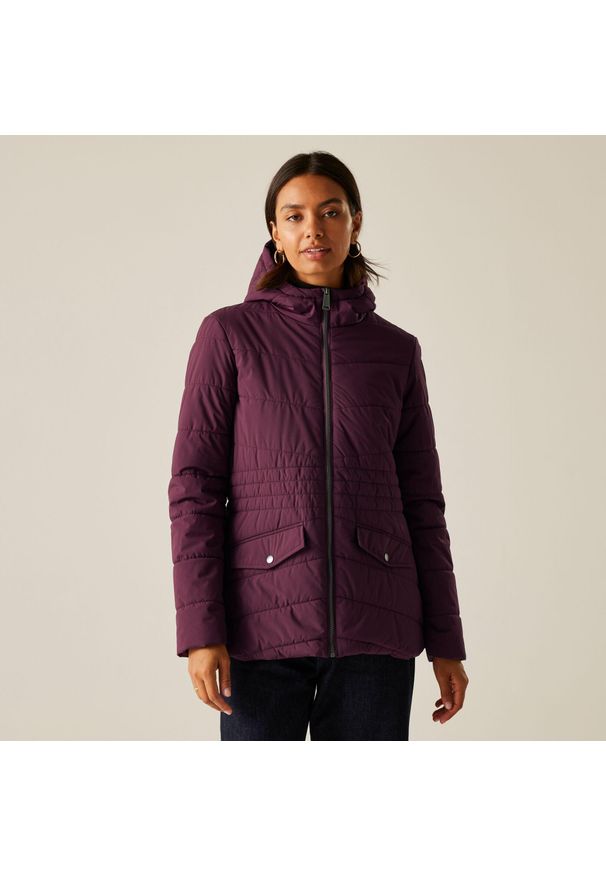 Regatta - Kurtka damska zimowa ocieplana Agara. Kolor: fioletowy. Materiał: materiał, puch, futro. Sezon: zima. Sport: turystyka piesza