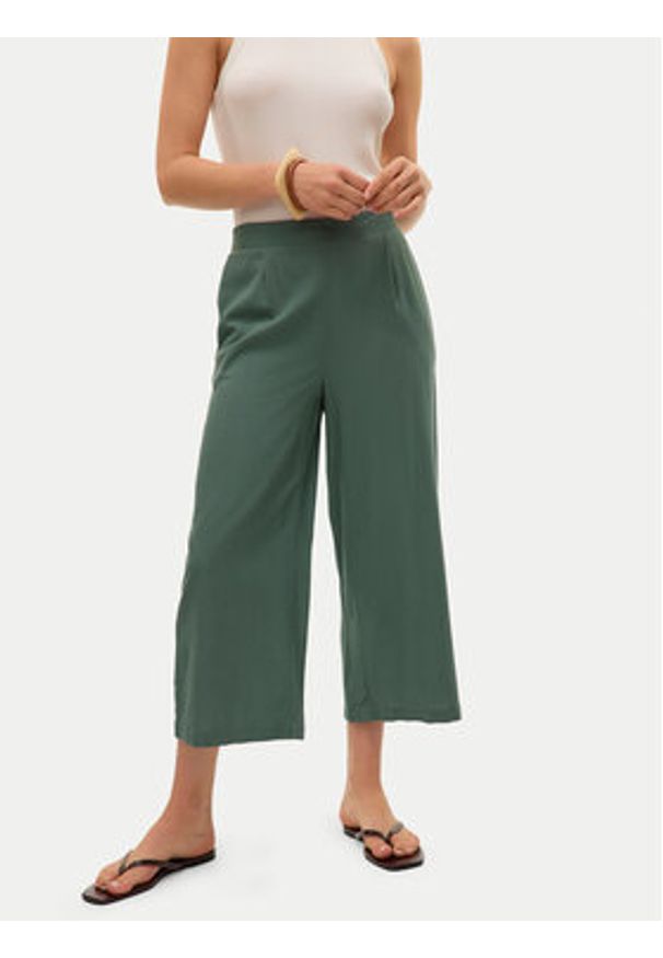 Vero Moda Kuloty Mymilo 10321626 Zielony ciemny Regular Fit. Kolor: zielony. Materiał: len