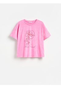 Reserved - T-shirt z nadrukiem - różowy. Kolor: różowy. Materiał: bawełna, dzianina. Wzór: nadruk #1