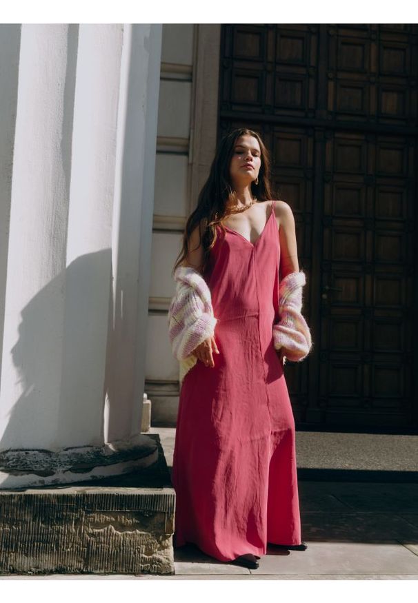 Reserved - Sukienka maxi z modalu - brudny róż. Kolor: różowy. Długość: maxi