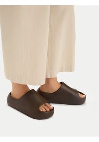 Hunter Klapki CEOWB-S55796 Brązowy ciemny. Kolor: brązowy. Materiał: syntetyk #9