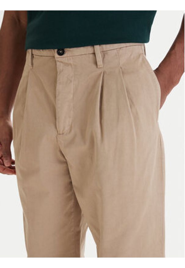 C.P. Company Spodnie materiałowe 20CMPA136A110458G Beżowy Loose Fit. Kolor: beżowy. Materiał: bawełna