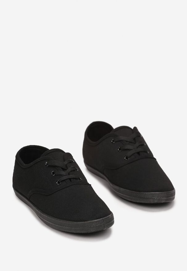 Renee - Czarne Sznurowane Tenisówki Przed Kostkę Calapse. Okazja: na co dzień. Wysokość cholewki: przed kostkę. Kolor: czarny. Styl: casual, sportowy