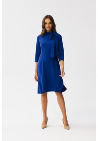 MOE - Chabrowa Sukienka z Wiązaniem przy Szyi. Kolor: niebieski. Materiał: wiskoza, elastan, poliester