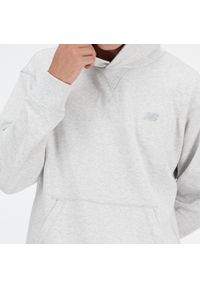 Bluza męska New Balance MT41534AHH – szara. Typ kołnierza: kaptur. Kolor: szary. Materiał: jeans, bawełna, dresówka, prążkowany. Wzór: haft. Sport: fitness #2
