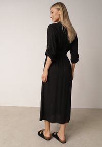 Born2be - Czarna Bawełniana Sukienka Koszulowa z Paskiem i Regulowanymi Rękawami Sadevia. Okazja: na co dzień, do pracy, na spotkanie biznesowe, na spacer. Kolor: czarny. Materiał: bawełna. Typ sukienki: koszulowe. Styl: klasyczny, casual, biznesowy, elegancki. Długość: midi #6