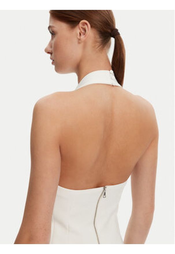 BARDOT Sukienka koktajlowa 59857DB1 Biały Slim Fit. Kolor: biały. Materiał: syntetyk. Styl: wizytowy