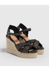Castañer - CASTANER - Czarne sandały na kotunie Bromelia. Kolor: czarny. Materiał: bawełna. Obcas: na koturnie #3