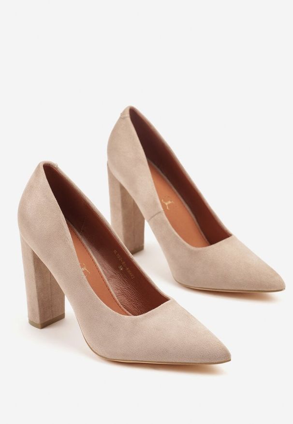 Born2be - Ciemnobeżowe Eleganckie Czółenka Vices na Słupku ze Skórzaną Wkładką Danvira. Okazja: na wesele, na spotkanie biznesowe, do pracy, na ślub cywilny. Kolor: beżowy. Materiał: skóra. Obcas: na słupku. Styl: elegancki. Wysokość obcasa: średni