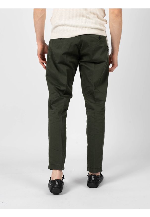 Antony Morato Spodnie "Kerr" | MMTR00526-FA850228 | Marlon | Mężczyzna | Khaki, Zielony. Kolor: wielokolorowy, zielony, brązowy. Materiał: bawełna, poliester, elastan
