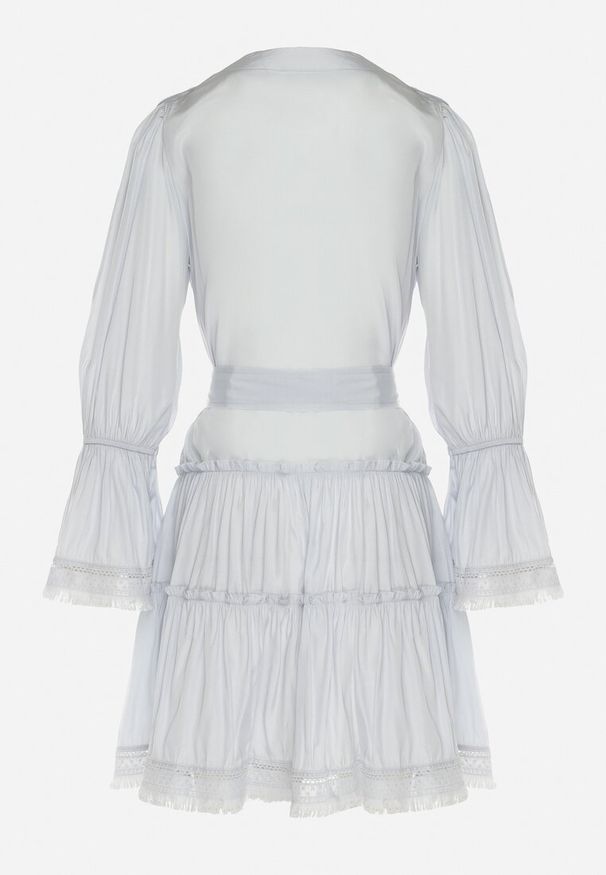 Born2be - Niebieska Rozkloszowana Mini Sukienka z Ozdobnymi Falbanami Guzikami i Materiałowym Paskiem w Talii Miorma. Typ kołnierza: kokarda. Kolor: niebieski. Materiał: materiał. Typ sukienki: rozkloszowane. Długość: mini