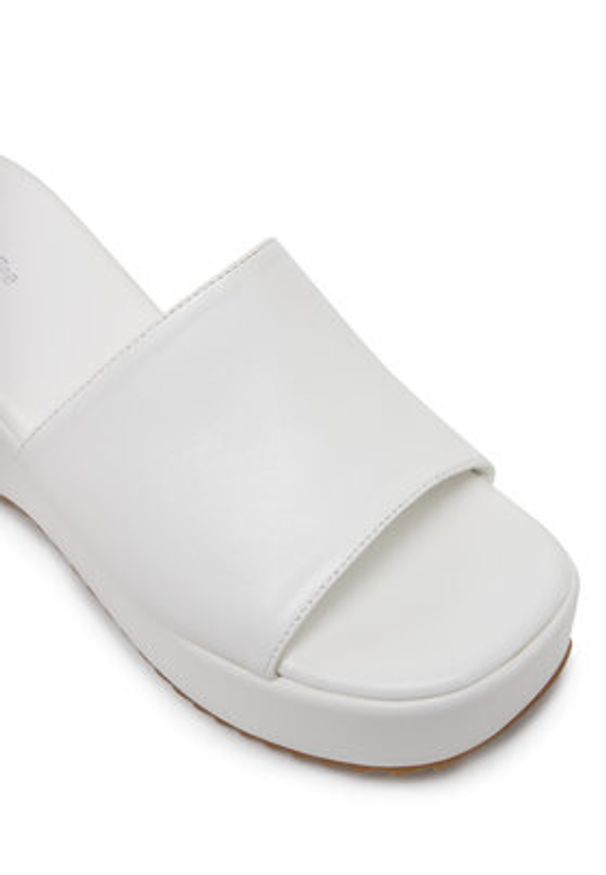 DeeZee Klapki E0014-1 Biały. Kolor: biały. Materiał: syntetyk, materiał