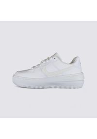 Buty do chodzenia damskie Nike Air Force 1 Pltaform. Zapięcie: sznurówki. Kolor: biały, wielokolorowy. Materiał: skóra, guma, tkanina, materiał. Szerokość cholewki: normalna. Model: Nike Air Force. Sport: turystyka piesza