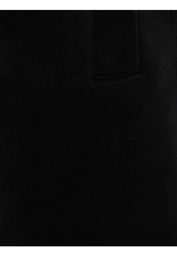 Big-Star - Spodnie męskie dresowe czarne Kersyn 906/ Ajron 906. Kolor: czarny. Materiał: dresówka. Wzór: aplikacja